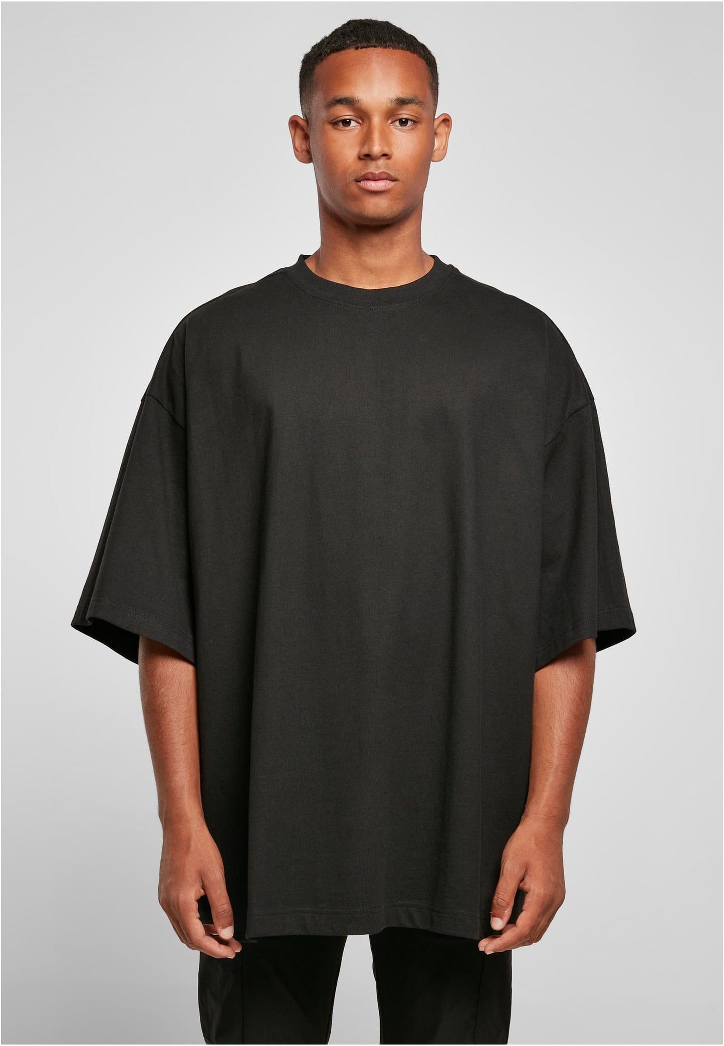 Huge Tee - BYB - Distanze Concept