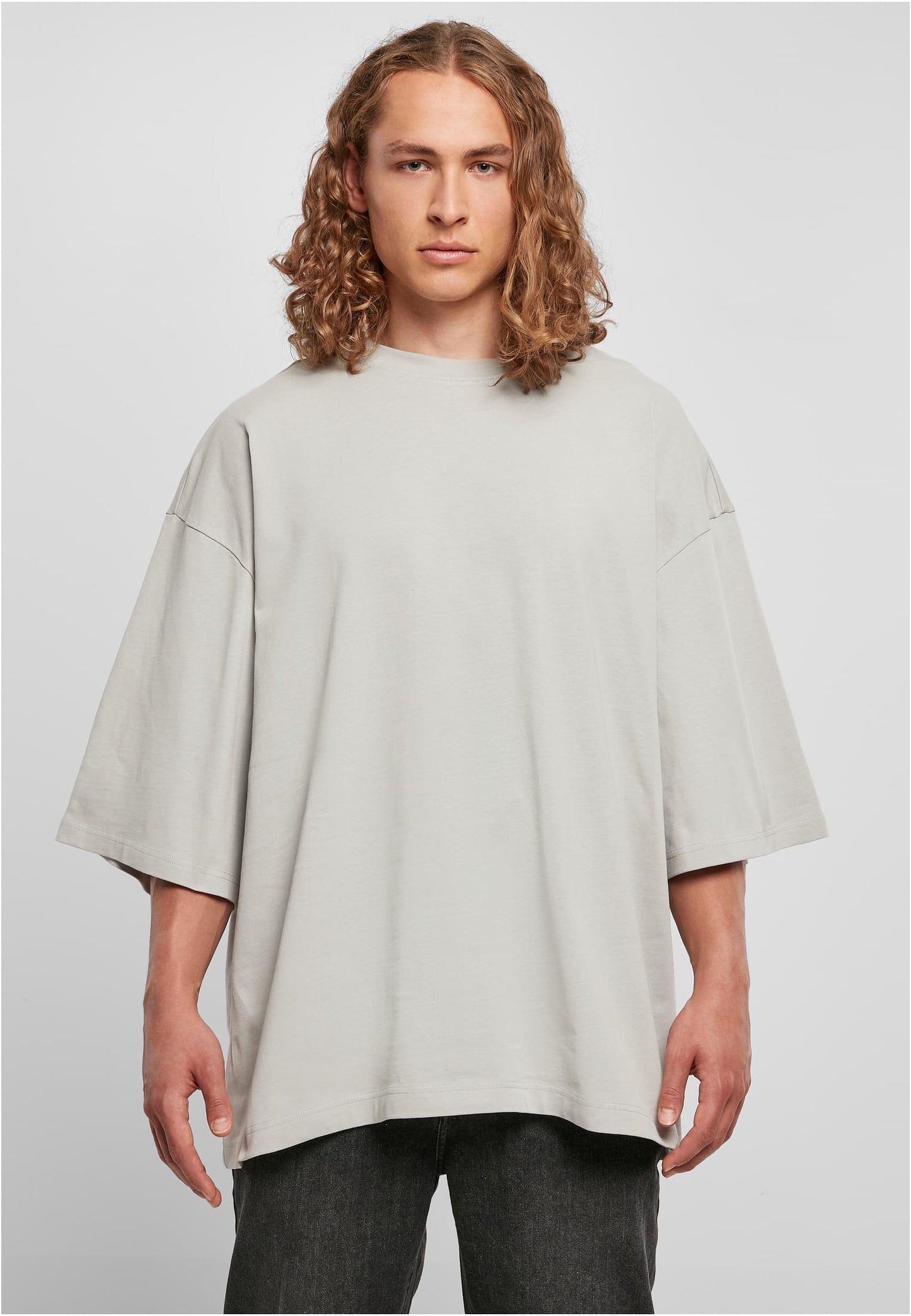 Huge Tee - BYB - Distanze Concept